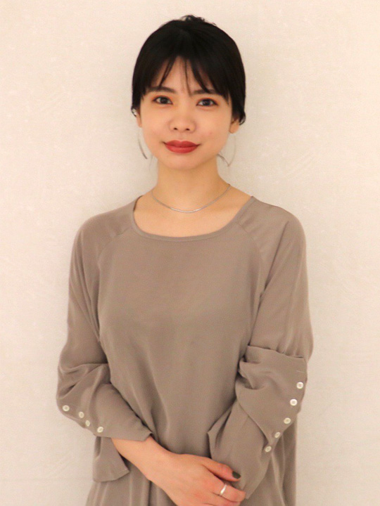スタイリスト須戸汐莉